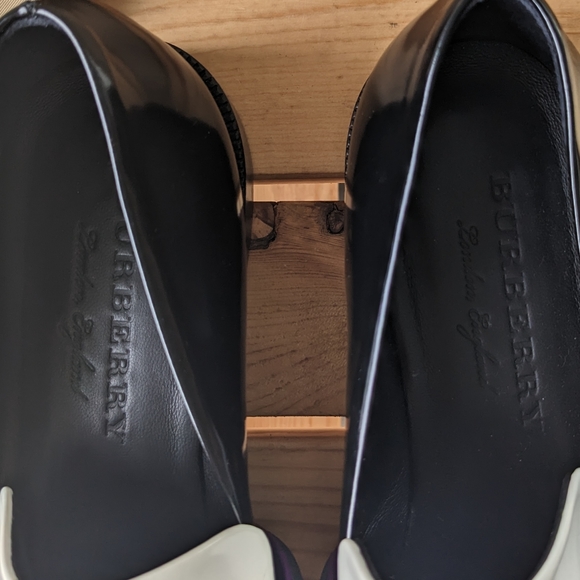 Burberry English Harriet Loafers - Picture 8 of 14